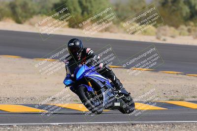 media/Oct-08-2022-SoCal Trackdays (Sat) [[1fc3beec89]]/Turn 10 (945am)/